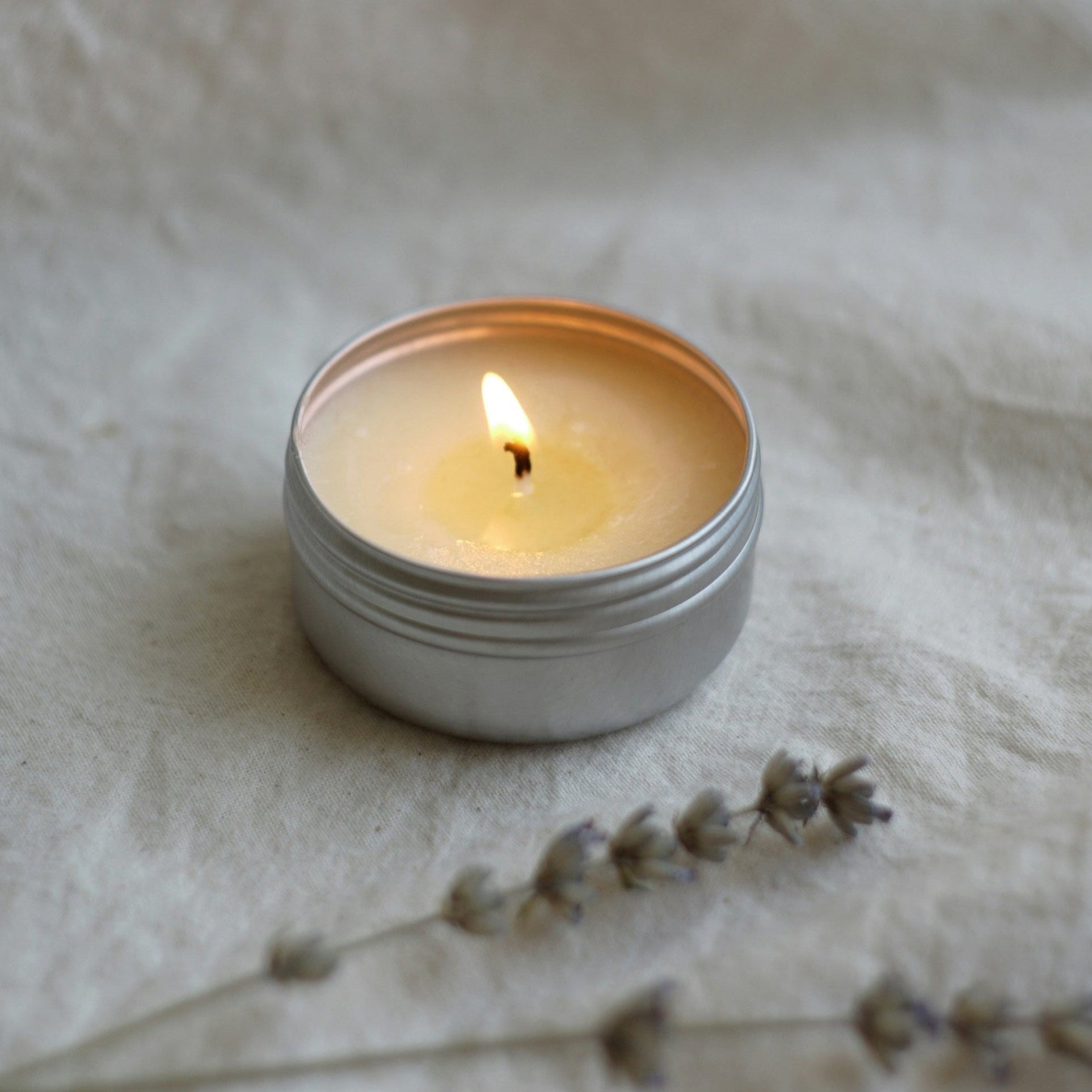 Small tealight in a screw cap tin